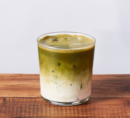 Hojicha latte made with milk [additive-free] by Tsuboichi Seicha Honpo